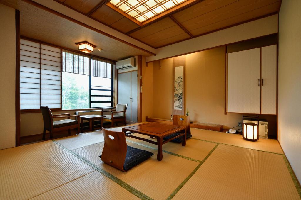 Kusatsu Onsen Ryokan #7 - Ryokan Tamura 1