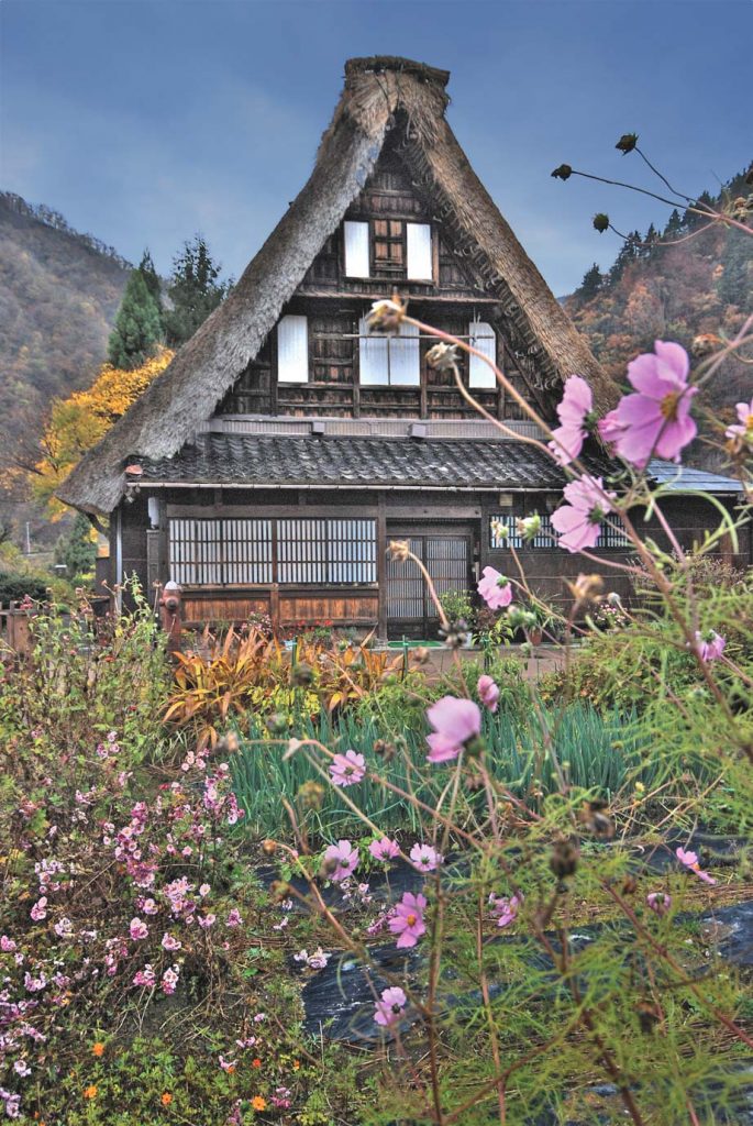 Gokayama Ainokura - Travel Tips To Visit This Fantastic Traditional Village