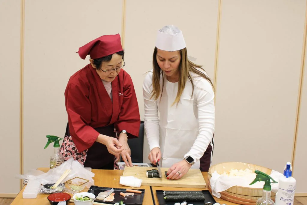 Tour of Tsukiji Market & Sushi-Making Experience 2